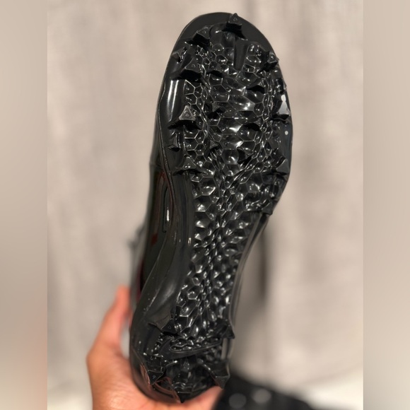 Jordan 11 “Patent Black” Mid TD Football Cleats - Picture 9 of 13